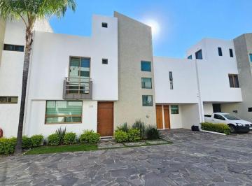 Casa en condominio de 4 habitaciones, Zapopan · Casa en Renta en Ciudad Granja