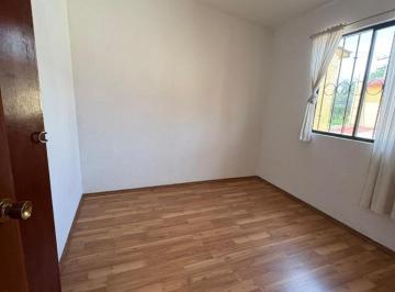 Casa de 3 habitaciones, Toluca · Casa en "Venta" en El Parque Laureles en Toluca, Estado de México