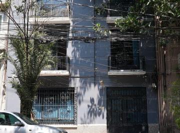 a8c6fef63b8839bb81d52a037c98dfb26d667a584b299ec0b5046616226604fd · Edificio en La Condesa