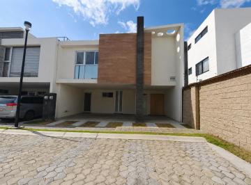 Casa · 314m² · 3 Recámaras · 2 Estacionamientos · Casa en Renta, Parque Coahuila, Zona Cascatta, Lomas de Angelópolis, Puebla