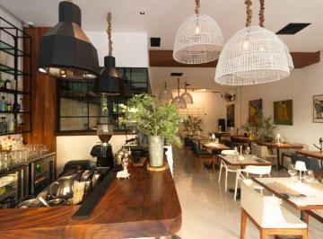 Local comercial · 118m² · 3 Estacionamientos · Local en Venta en Av 10 Playa del Carmen Equipado Para Restaurante