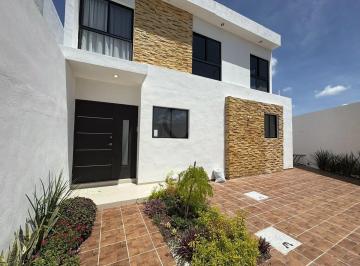 Casa · 202m² · 3 Recámaras · 2 Estacionamientos · Casa en Venta en Pueblo Dzitya