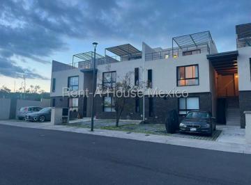 Departamento de 3 habitaciones, El Marqués · Departamento Dúplex 131 m 3 Recámaras 3 Baños 2 Estacionamiento Roof y Terraza Privada