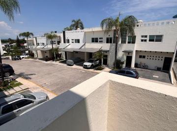 Casa en condominio de 3 habitaciones, Cuernavaca · Casa en Condominio de 192 m² con 3 Habitaciones en Venta en Palmira Estilo Moderno