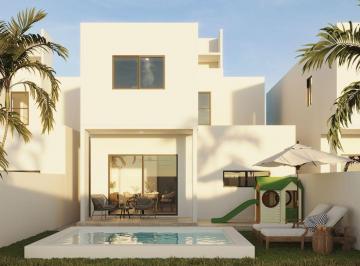Casa de 2 habitaciones, Conkal · Casa en Venta con Alberca Privada en Comunidad Cerrada y Amenidades