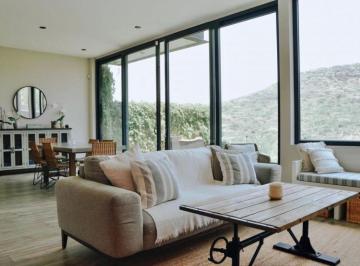 Casa en condominio de 3 habitaciones, Querétaro · Casa en Venta en Altozano con Una Espectacular Vista
