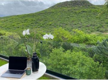 Casa en condominio de 3 habitaciones, Querétaro · Casa en Venta en Altozano con Una Espectacular Vista