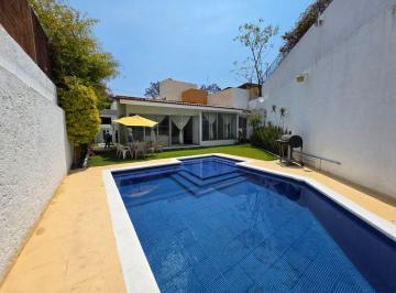 Casa de 3 habitaciones, Cuernavaca · Casa Sola en Ubicación Privilegiada