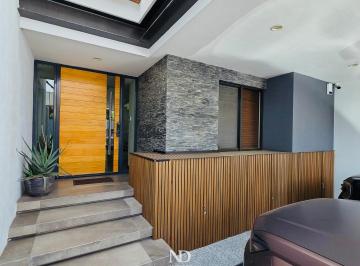 Casa de 4 habitaciones, Zapopan · Casa en Venta en Ciudad del Sol