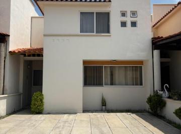 Casa · 153m² · 3 Recámaras · 2 Estacionamientos · Renta Casa en Yalta Residencial Al Norte de La Ciudad Ga