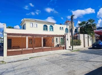 Oficina · 487m² · 6 Estacionamientos · Oficina en Renta en Montebello Mérida Yucatán