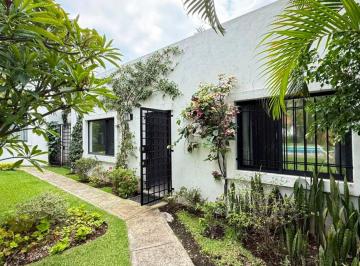 Casa de 3 habitaciones, Cuernavaca · Casa en Renta Dentro de Condominio en Zona Dorada