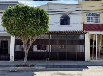 Casa de 3 habitaciones, Zapopan · Casa en Venta en Atemajac del Valle - Paloma 4934