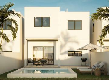 Casa de 3 habitaciones, Conkal · Casa con Áreas Sociales y Amenidades Para Toda La Familia en Venta