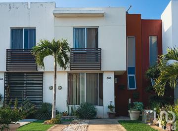 Casa · 77m² · 3 Recámaras · 2 Estacionamientos · Casa en Venta en Tonalá, Prados Coyula Sec 2, Fraccionamiento "Despertares"