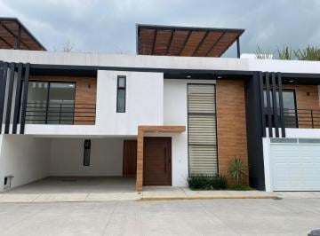 Casa · 265m² · 3 Recámaras · 2 Estacionamientos · Casa en Venta Santa Elena, Toluca Edo. Mex.