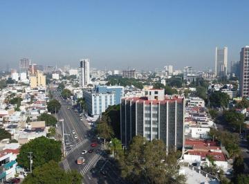 4e9a78d902ffb3afb137454922813af877717bef42760ee4e4bf64702a37809a · Edificio en Av Circunvalación Agustín Yáñez 2692, Arcos Vallarta