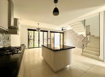 Casa · 150m² · 3 Recámaras · 2 Estacionamientos · Casa en Venta en Altaria Playa del Carmen