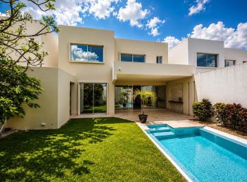 Casa en condominio de 4 habitaciones, Mérida · Casa de 4 Recámaras en Renta en Temozón Norte