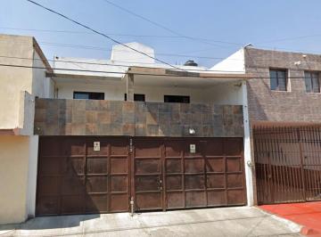 Casa de 4 habitaciones, Guadalajara · Casa en Venta en C. Miguel Bernal 3912, Aldama Tetlán, Guadalajara, Jal