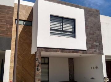 Casa de 3 habitaciones, San Pedro Cholula · Hermosa Casa en Venta en Fraccionamiento Arboreto