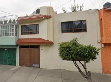 Casa de 3 habitaciones, Iztacalco · Casa en Venta en Agricola Oriental