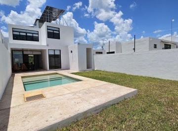 Casa · 176m² · 3 Recámaras · 2 Estacionamientos · Casa en Venta 3 Recámaras con Paneles Solares en Dzityá, Mérida