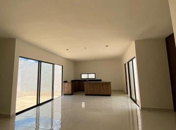 Casa · 116m² · 2 Recámaras · 2 Estacionamientos · Casa Al Norte de Mérida, Real Montejo, de Una Sola Planta
