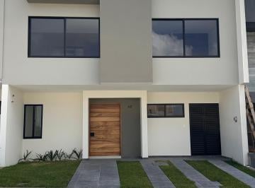 Casa de 3 habitaciones, Zapopan · Casa en Venta en Valle Imperial - Coto Egipcio 48