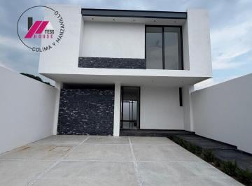 Casa de 4 habitaciones, Colima · Casa en Fraccionamiento Merit
