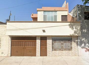 Casa de 3 habitaciones, Venustiano Carranza · Casa en Venta en Colonia Moctezuma