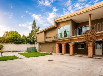 Casa de 3 habitaciones, Puebla · Venta Casa Zavaleta con Amplio Terreno, Estacionamiento 7 Autos, Gran Potencial Para Oficinas