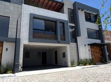 Casa · 173m² · 4 Recámaras · 2 Estacionamientos · Casa Residencial Milux - Momoxpan