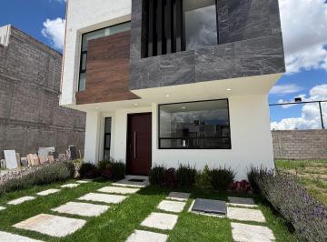 Casa de 4 habitaciones, Pachuca · Casa en Venta en Pachuca con 4 Recámaras, Cocina Equipada, Roof Top, Privada de 47 Lotes.