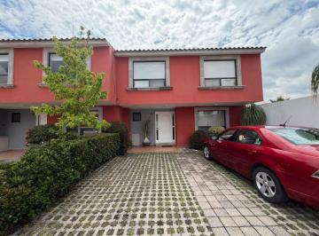 Foto 1 · Excelente Casa con Muy Buena Ubicacion