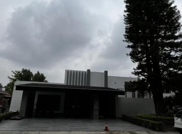 Casa de 5 habitaciones, Tlajomulco de Zúñiga · Casa en Renta Club de Golf Santa Anita de 5 Recamaras Moderna