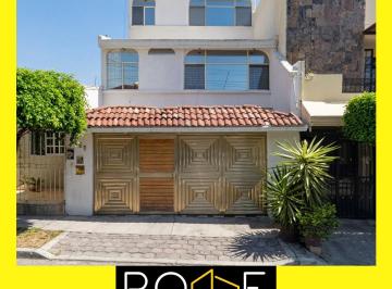 Casa de 4 habitaciones, Guadalajara · Casa en Venta en Escudo Colonia Benito Juárez en Guadalajara Cerca de Parque Solidaridad