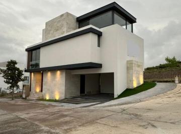 Casa de 3 habitaciones, San Luis Potosí · Espectacular Residencia en El Fracc. Lomas del Pedregal en San Luis Potosí.