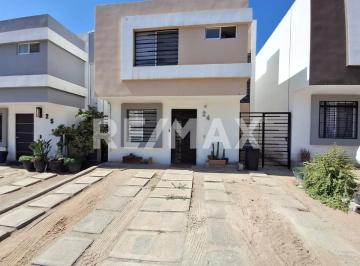 Casa · 83m² · 3 Recámaras · 2 Estacionamientos · Casa Amueblada en Renta en Privada San Miguel 2 en Tijuana - (4)