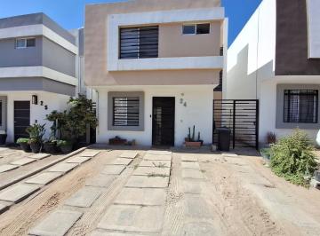 Casa · 83m² · 3 Recámaras · 2 Estacionamientos · Casa Amueblada en Renta en Privada San Miguel 2 en Tijuana - (4)