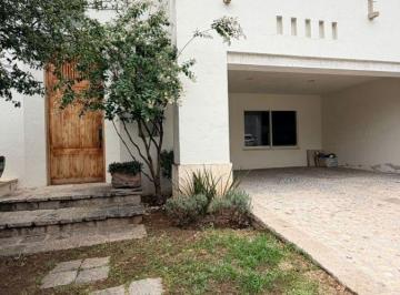 Casa de 3 habitaciones, León · Casa en Renta en Lomas del Molino I El Molino Residencial León Guanajuato