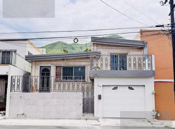 Casa · 250m² · 3 Recámaras · 1 Estacionamiento · Casa en Renta, Ciudad Satelite, Monterrey Nl