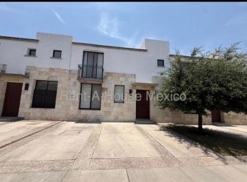 Casa de 3 habitaciones, Querétaro · Renta | Casa en El Refugio, Querétaro | Alberca, Salón de Eventos | Plazas Comerciales Cerca.