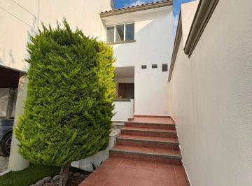 Casa · 350m² · 3 Recámaras · 5 Estacionamientos · Casa - Bosque Esmeralda