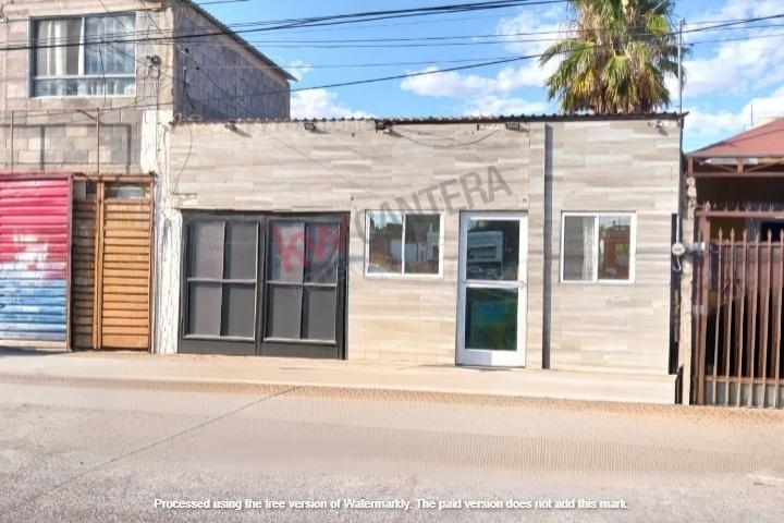 Loacal en Venta en Calle Pricipal, en Av El Carruaje
