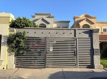 N/A · Casa en Venta en Gran Venecia | Libre de Gravamen | Precio Bajo de Avalúo