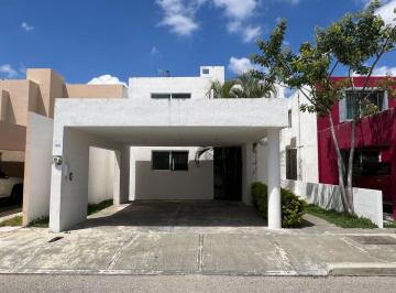 Casa de 3 habitaciones, Mérida · Casa 3 Recamaras con Piscina Altabrisa Quinta Real Norte de La Ciudad