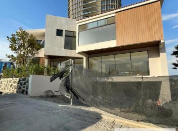 Casa · 736m² · 4 Recámaras · 6 Estacionamientos · Casa en Club de Golf Country Club La Vista