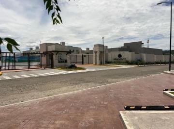Terreno / Lote · 220m² · Terreno en Venta en La Vista Residencial