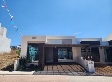 Casa · 188m² · 3 Recámaras · 2 Estacionamientos · Casa en Venta Lomalta, Tres Marías un Nivel Fraccionamiento Privado